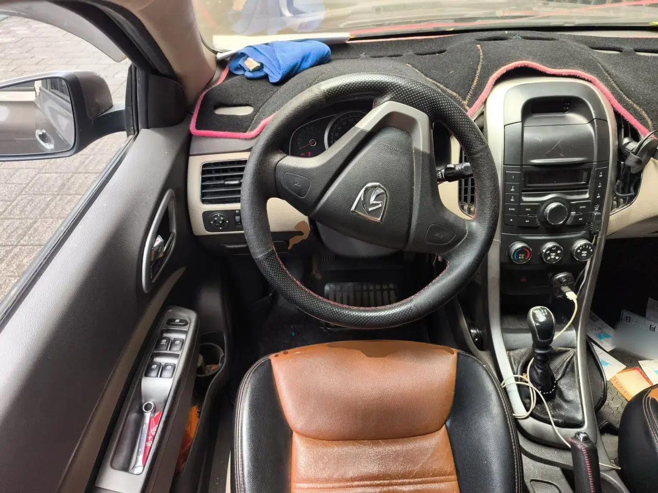 Used Baojun 630 2012 1.8L manual Comfort trim level — миниатюра 10