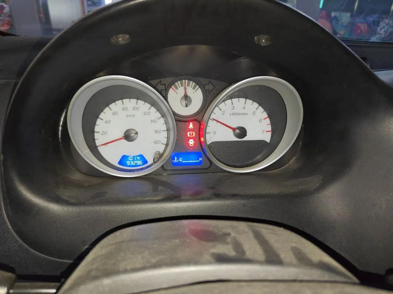 Used Baojun Lechi 2010 1.2L Sport Edition Dynamic Version — миниатюра 11