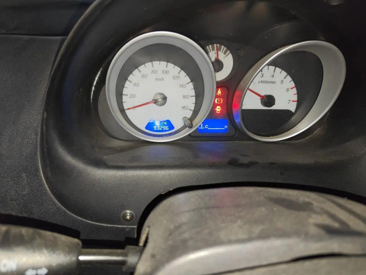 Used Baojun Lechi 2010 1.2L Sport Edition Dynamic Version — миниатюра 12