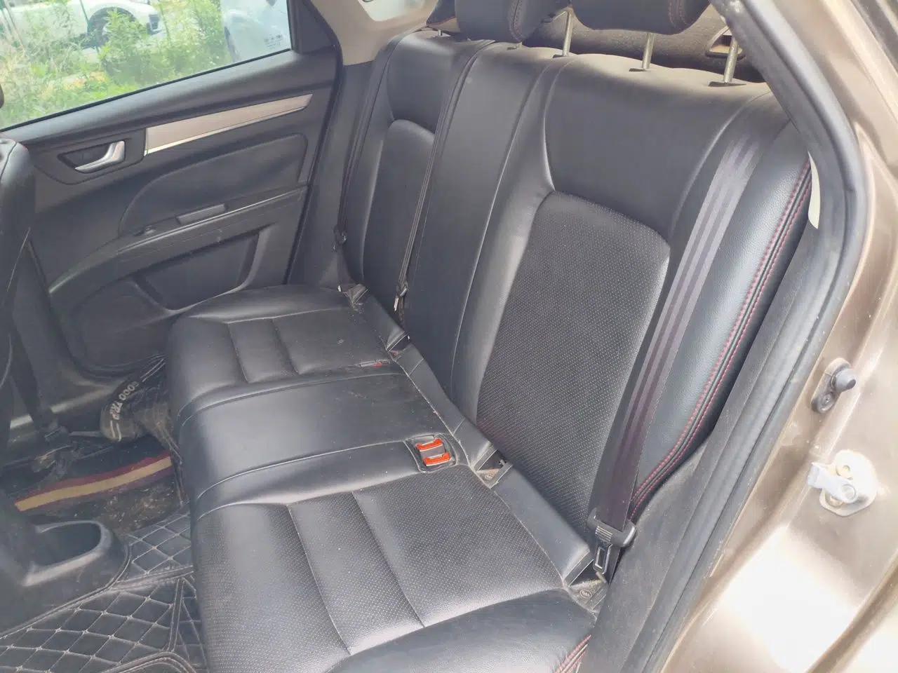 Used Bestune B30 2016 1.6L manual luxury version — миниатюра 17