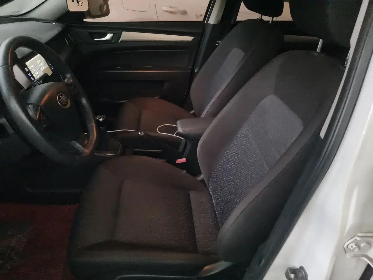 Used Bestune B30 2016 1.6L manual luxury version — миниатюра 15
