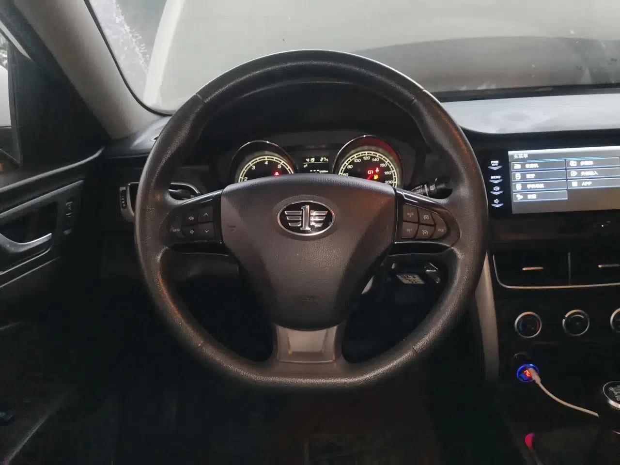 Used Bestune B30 2016 1.6L manual luxury version — миниатюра 10