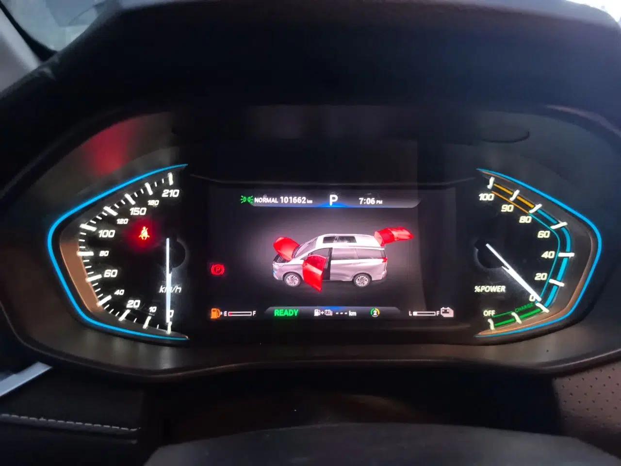 Used SAIC MAXUS EUNIQ 5 2020 1.3T PLUG-IN Elite Edition — миниатюра 11