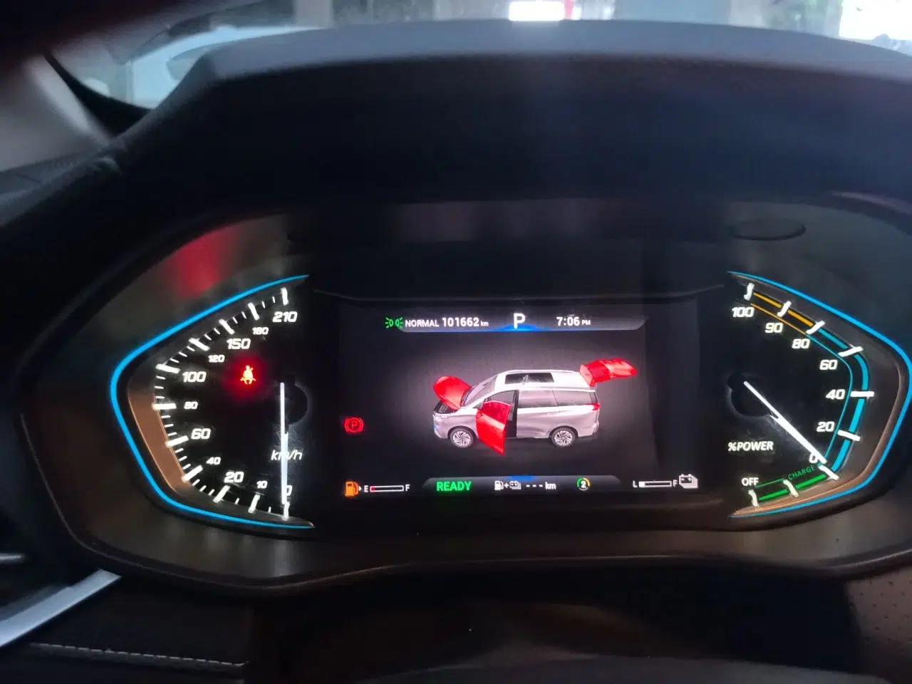 Used SAIC MAXUS EUNIQ 5 2020 1.3T PLUG-IN Elite Edition — миниатюра 12