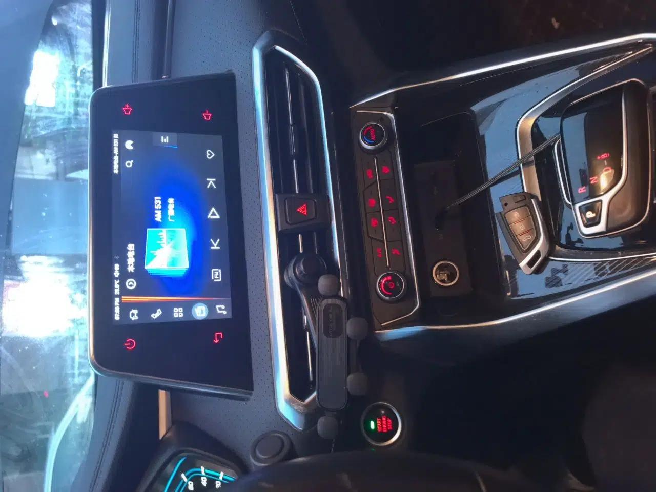 Used SAIC MAXUS EUNIQ 5 2020 1.3T PLUG-IN Elite Edition — миниатюра 13