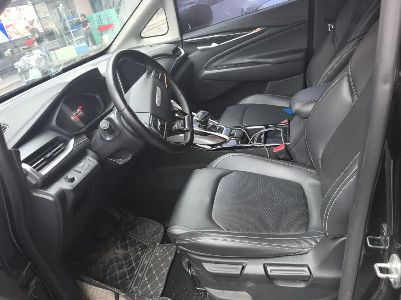 Used SAIC MAXUS EUNIQ 5 2020 1.3T PLUG-IN Elite Edition — миниатюра 15