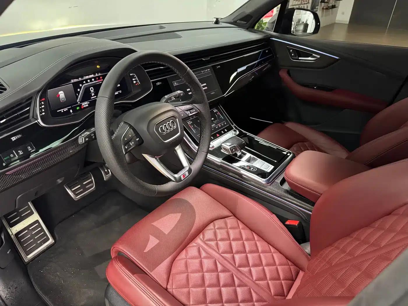Audi SQ7 2024 4.0 TFSI Dark Knight Edition — миниатюра 10