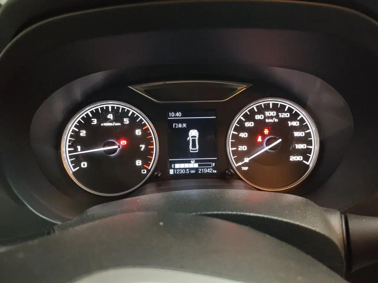 Used Dongfeng Palazzo 2021 1.8T Manual Two-Wheel Drive Elite Edition — миниатюра 11