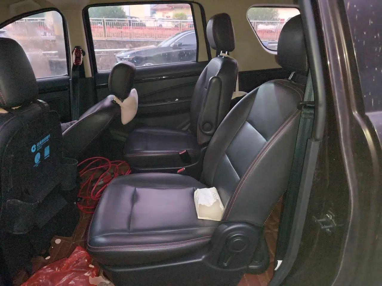 Used Dongfeng Fengon 370 2016 1.5L Manual Elite Home Edition 7-Seater — миниатюра 17