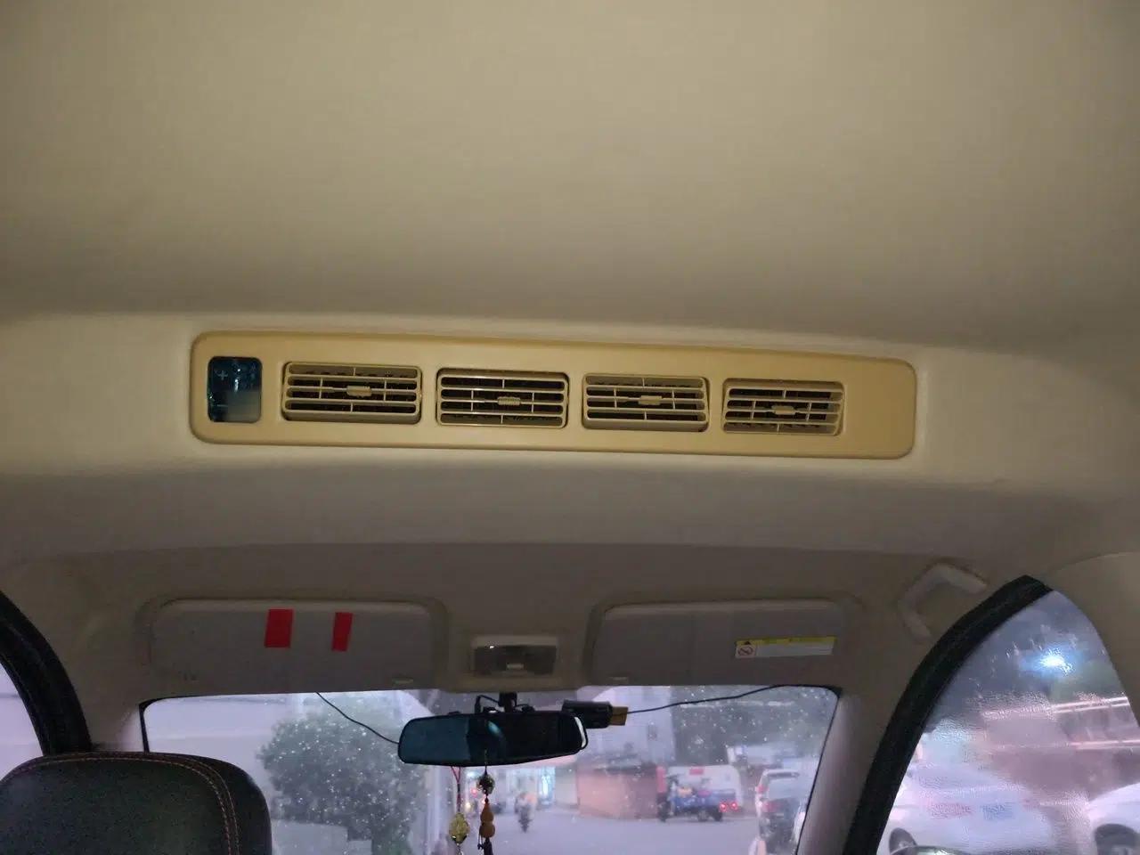 Used Dongfeng Fengon 370 2016 1.5L Manual Elite Home Edition 7-Seater — миниатюра 18