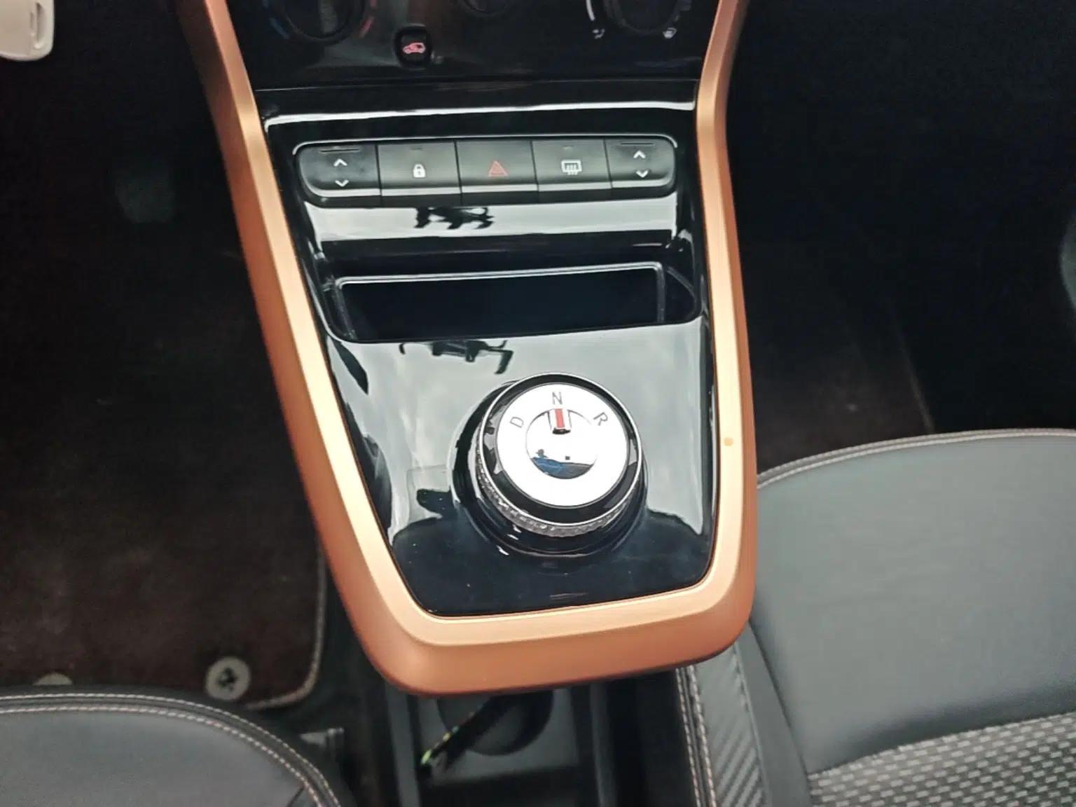 Used Dongfeng NAMMI BOX 2022 Revised Light Wind Edition 201 km Standard Version — миниатюра 16