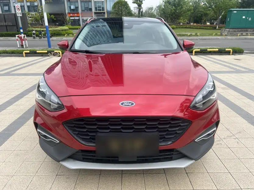 Used Ford Focus Active 2020 EcoBoost 180 Automatic Titanium Edition — миниатюра 17