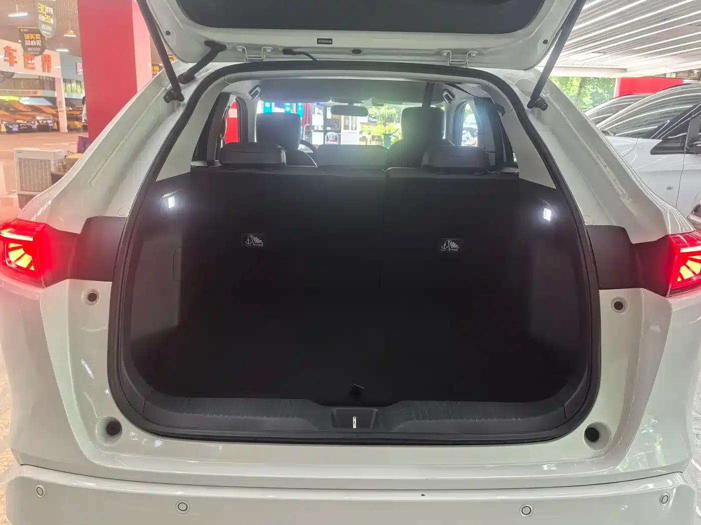e:NP1 Extreme Performance 1 2023 Model 420km Extreme Edition — миниатюра 11