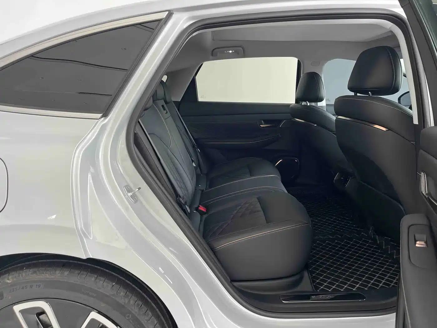 Baojun Enjoy 2025 Plug-in Hybrid 140km/h Luxury Edition — миниатюра 10