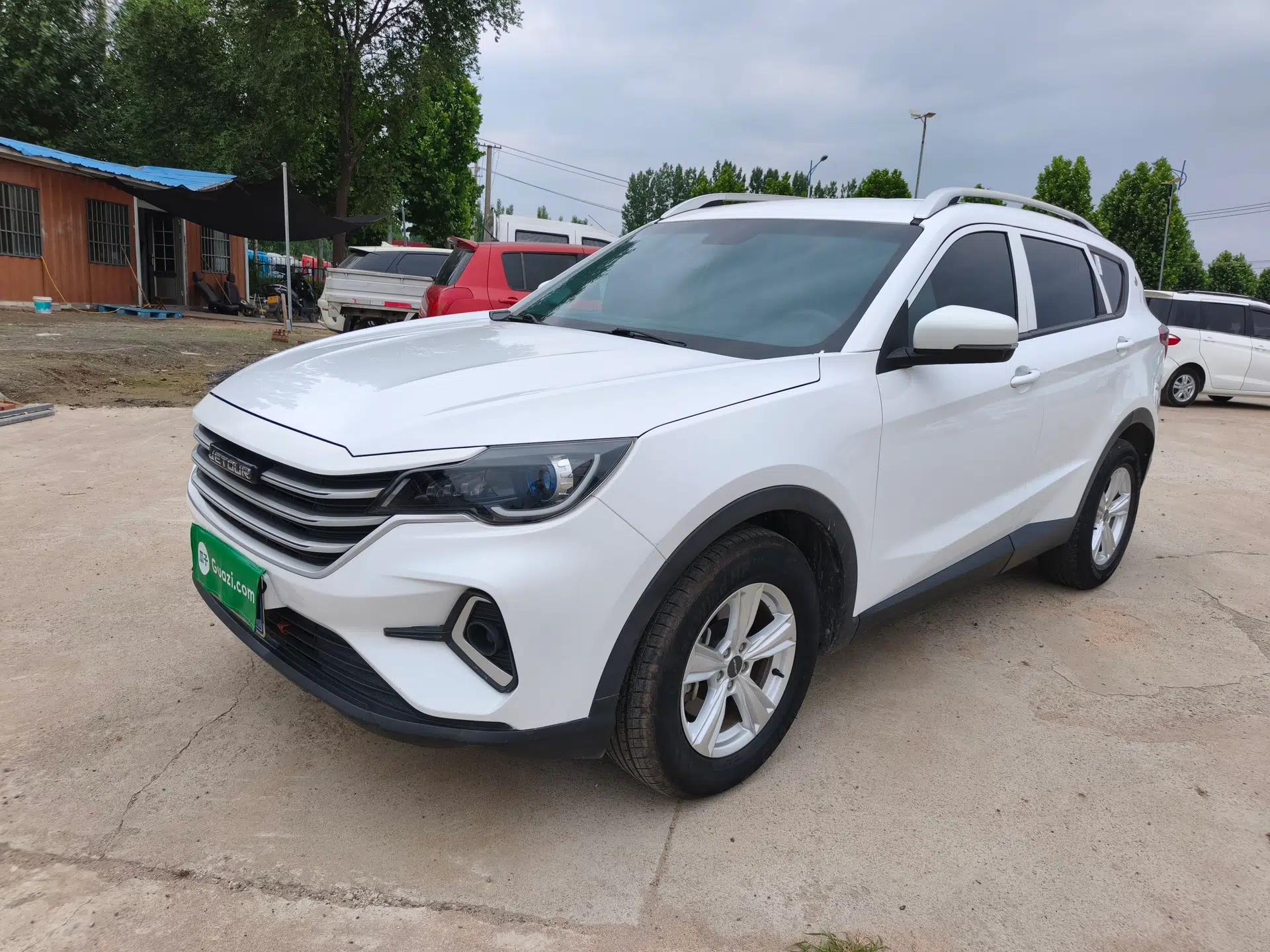 Used JETOUR X70M 2022 1.5T Manual Advanced Partner 7-Seater — миниатюра 1