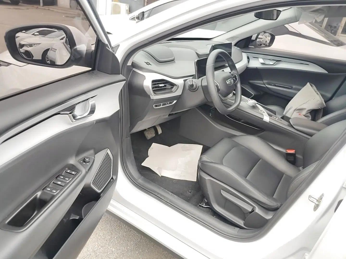 Used Geometry A 2024 410KM Travel Edition — миниатюра 18