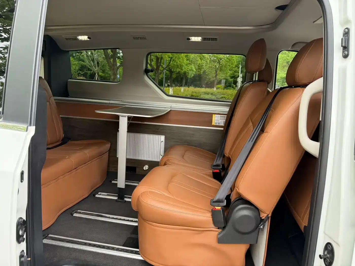 SAIC MAXUS RG10 2019 2.0TGI Pop-Top Camper Van Sunshine Edition — миниатюра 13