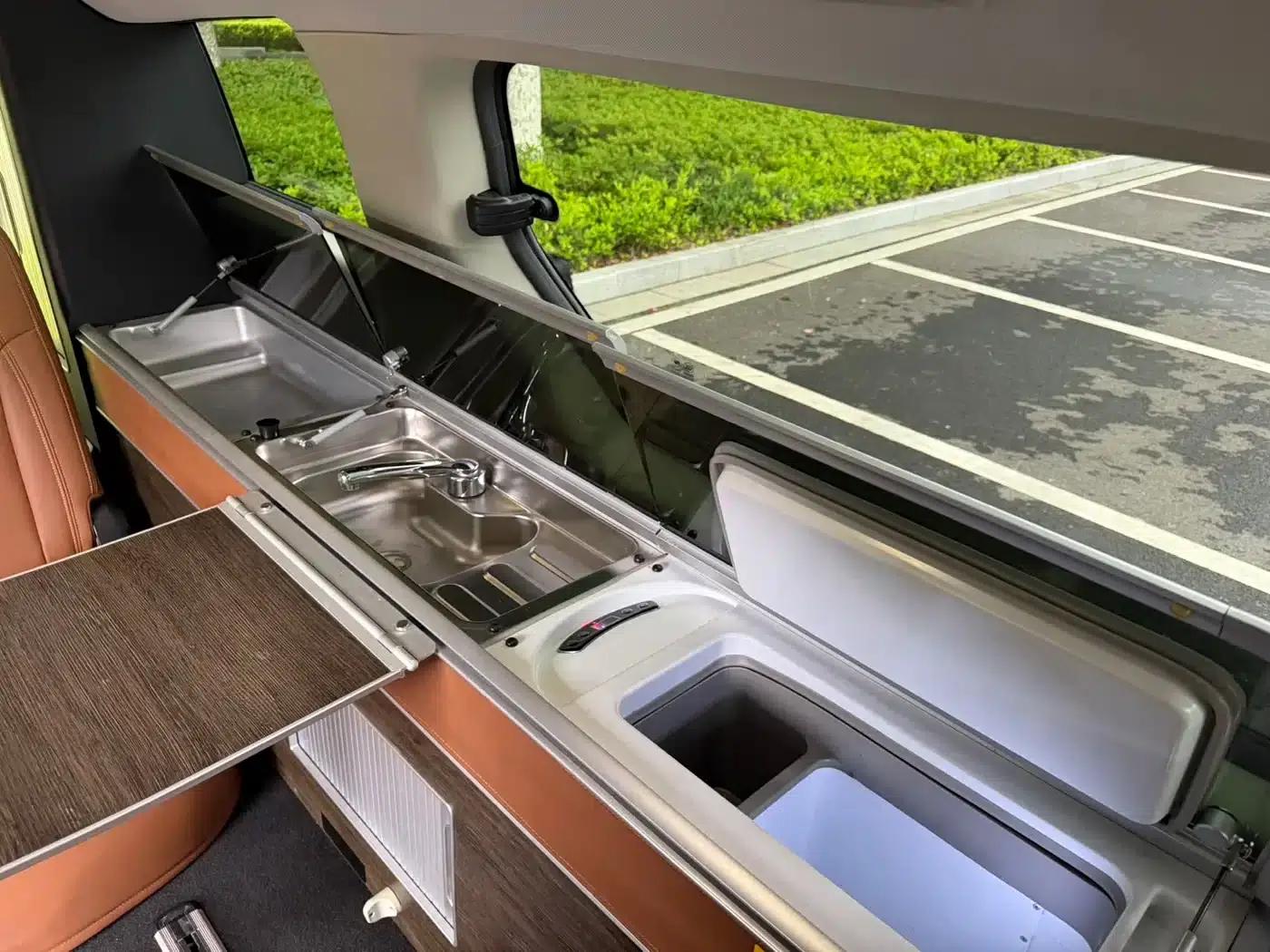 SAIC MAXUS RG10 2019 2.0TGI Pop-Top Camper Van Sunshine Edition — миниатюра 14