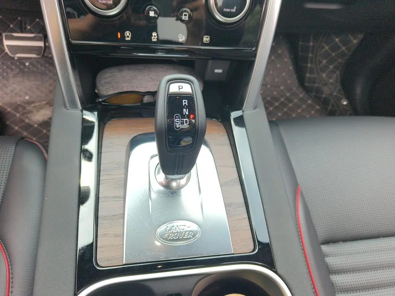 Used Land Rover Discovery Sport New Energy 2023 1.5T P300e Plug-in Hybrid Electric Version — миниатюра 14