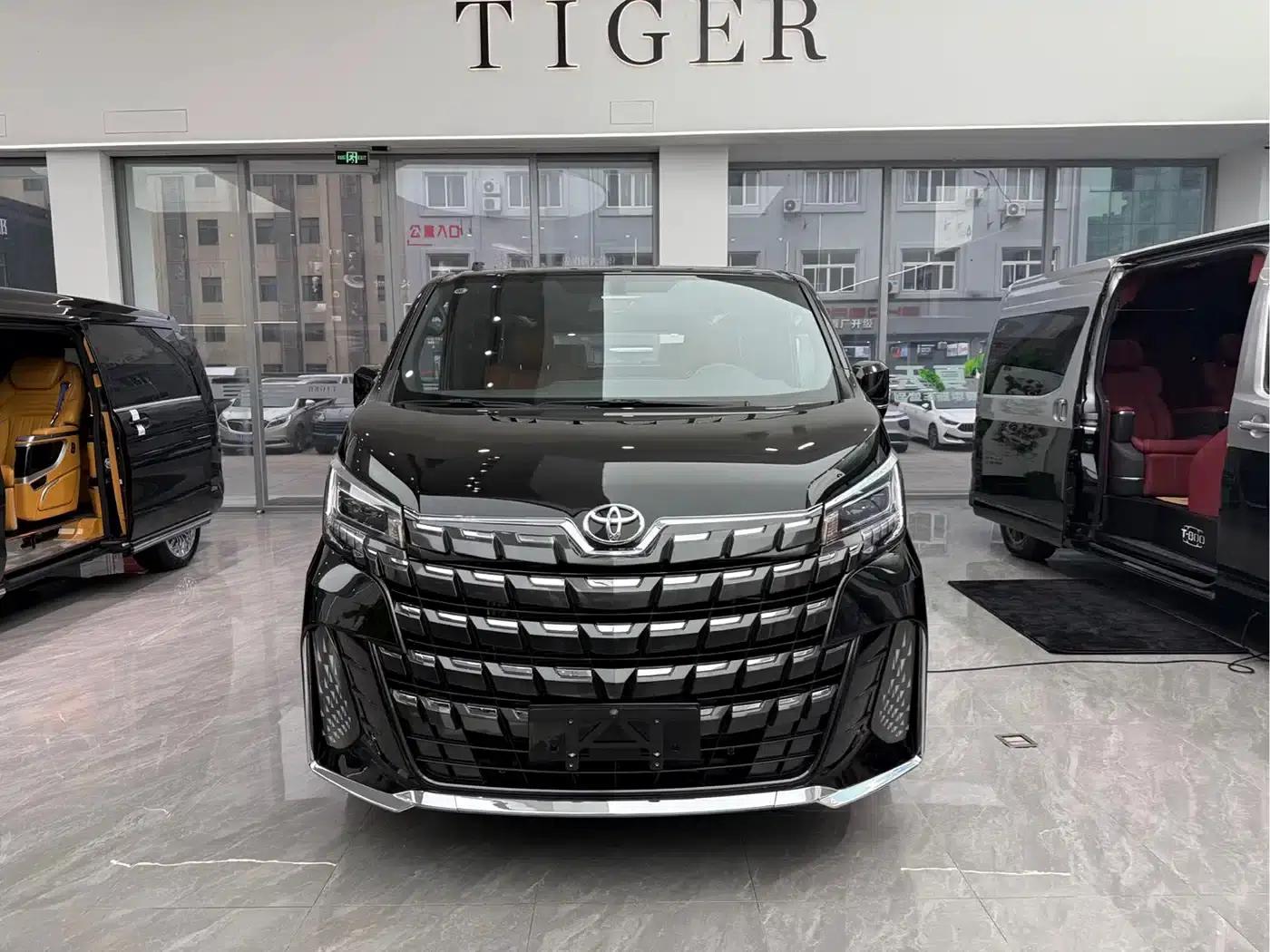 2025 HIACE 3.5L Automatic — миниатюра 2