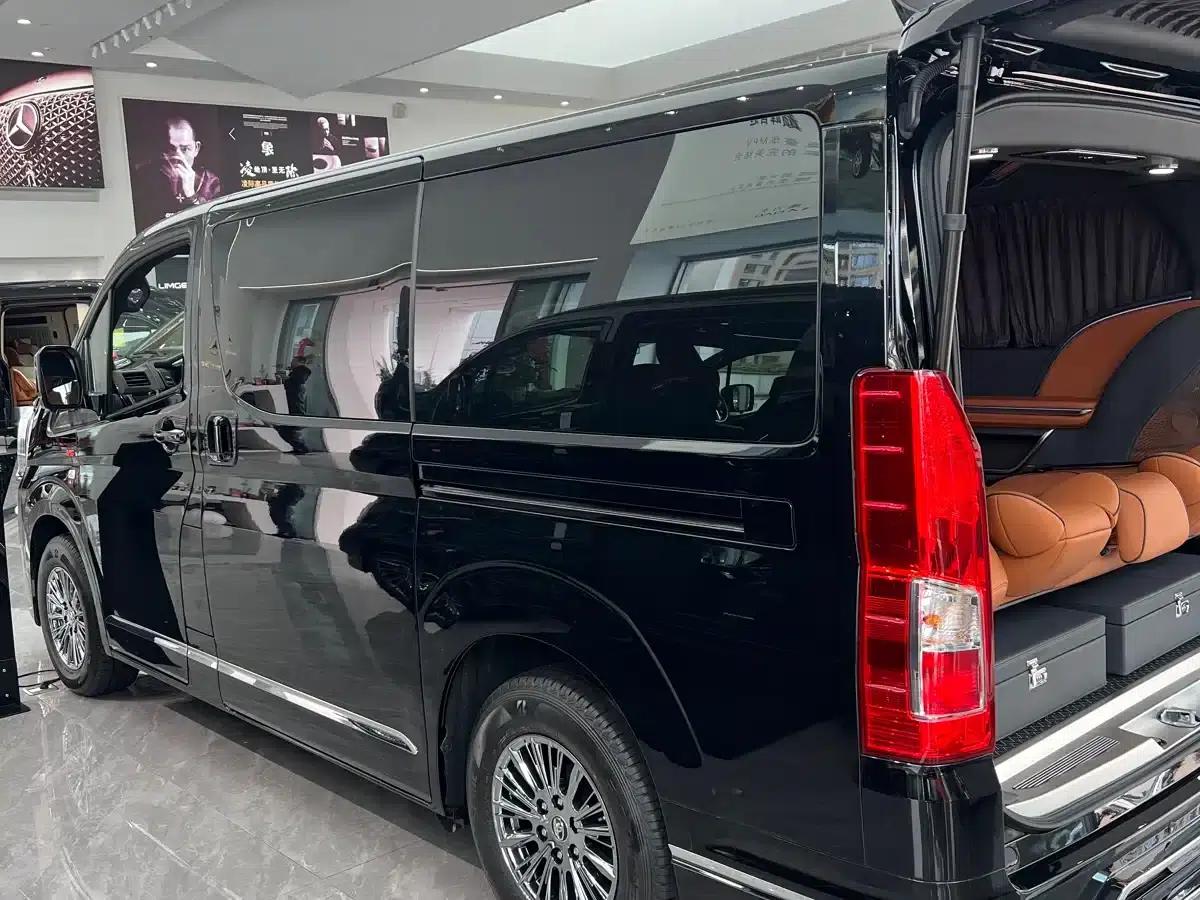 2025 HIACE 3.5L Automatic — миниатюра 19