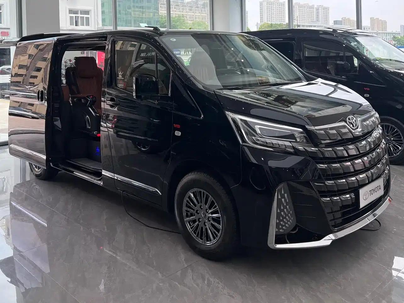 2025 HIACE 3.5L Automatic — миниатюра 3