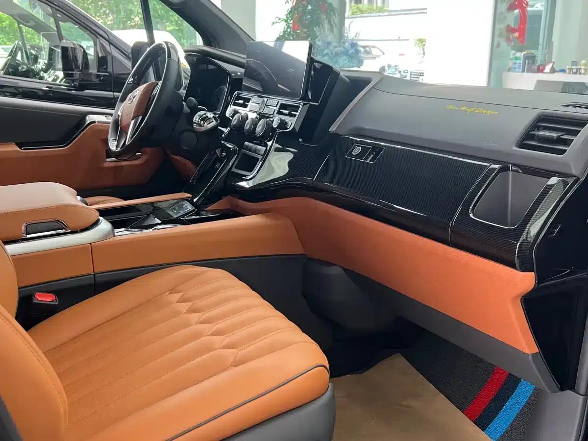2025 HIACE 3.5L Automatic — миниатюра 7