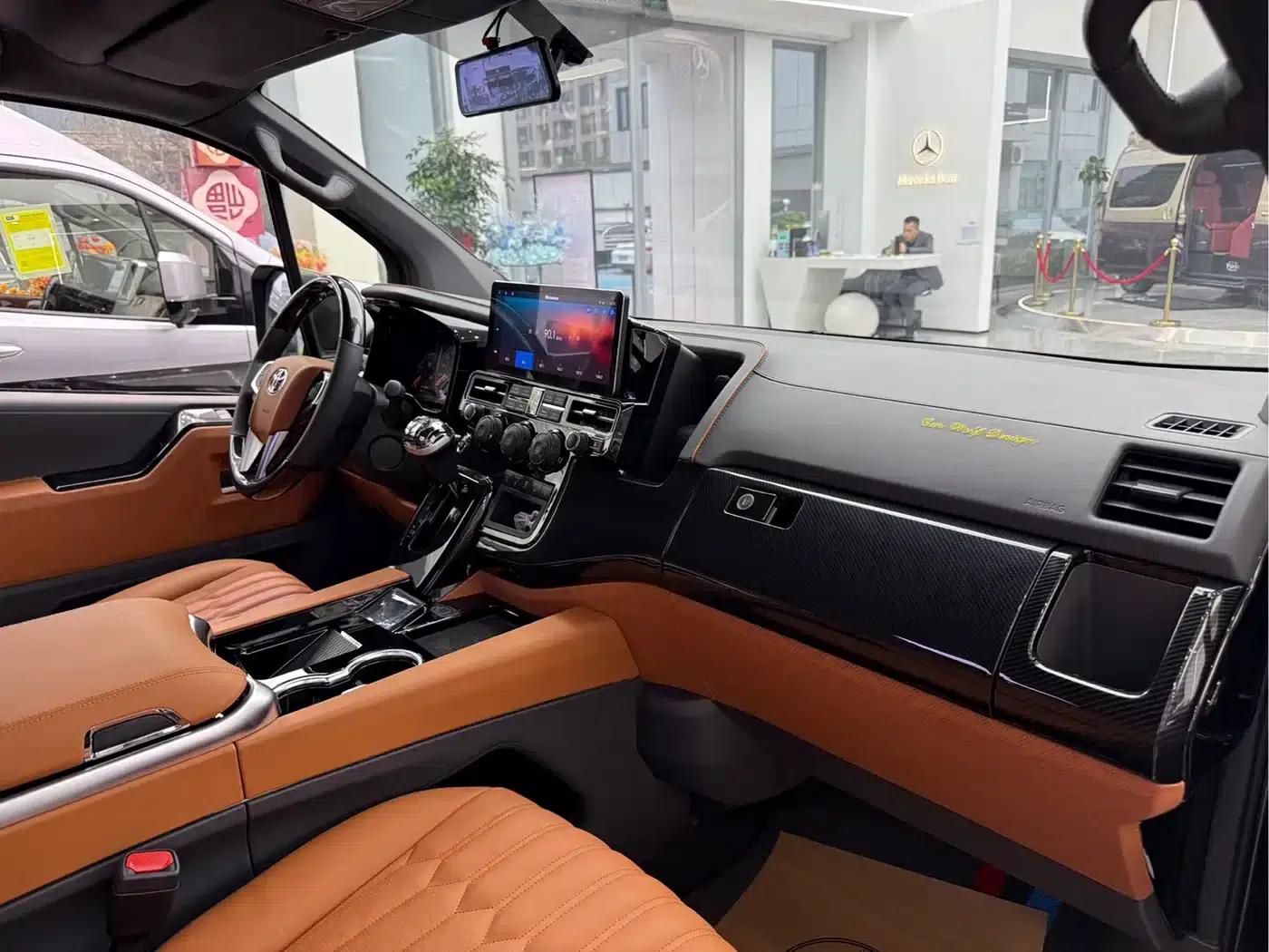 2025 HIACE 3.5L Automatic — миниатюра 8