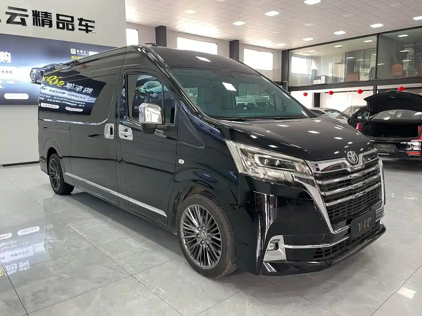 2022 HIACE 3.5L Middle East Edition — миниатюра 3