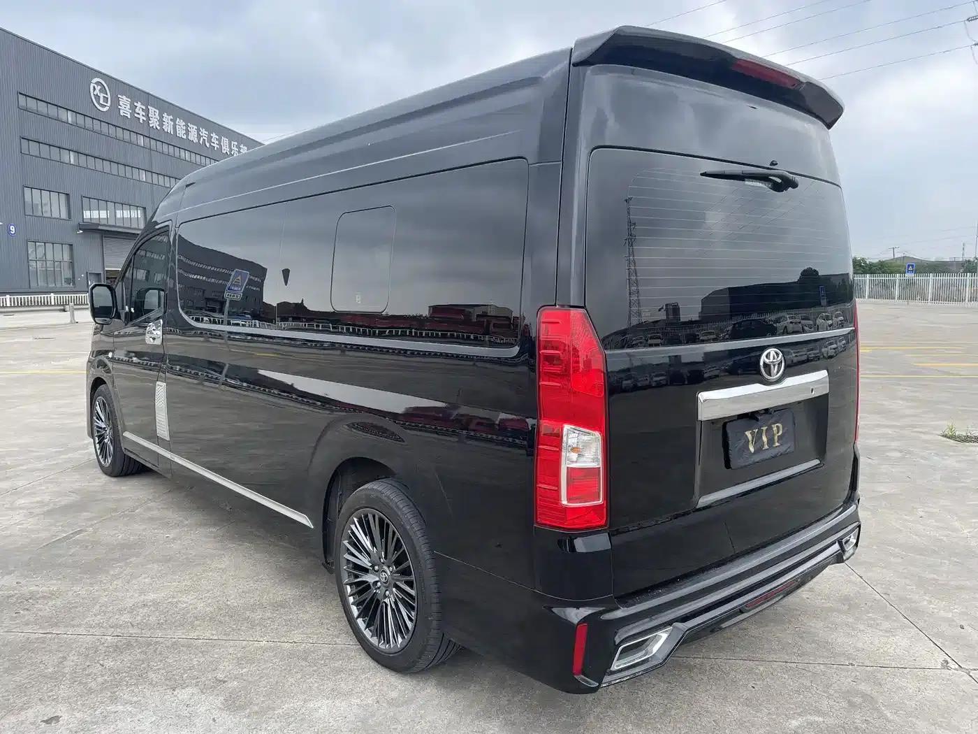 2022 HIACE 3.5L Middle East Edition — миниатюра 23