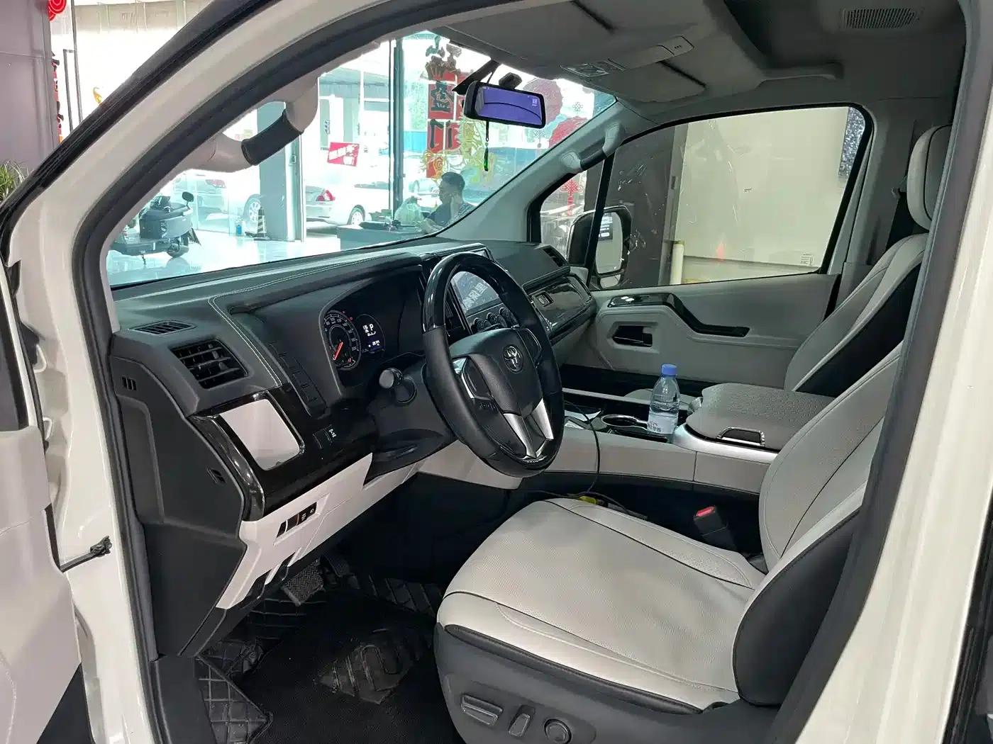 2022 HIACE 3.5L Middle East Edition — миниатюра 7
