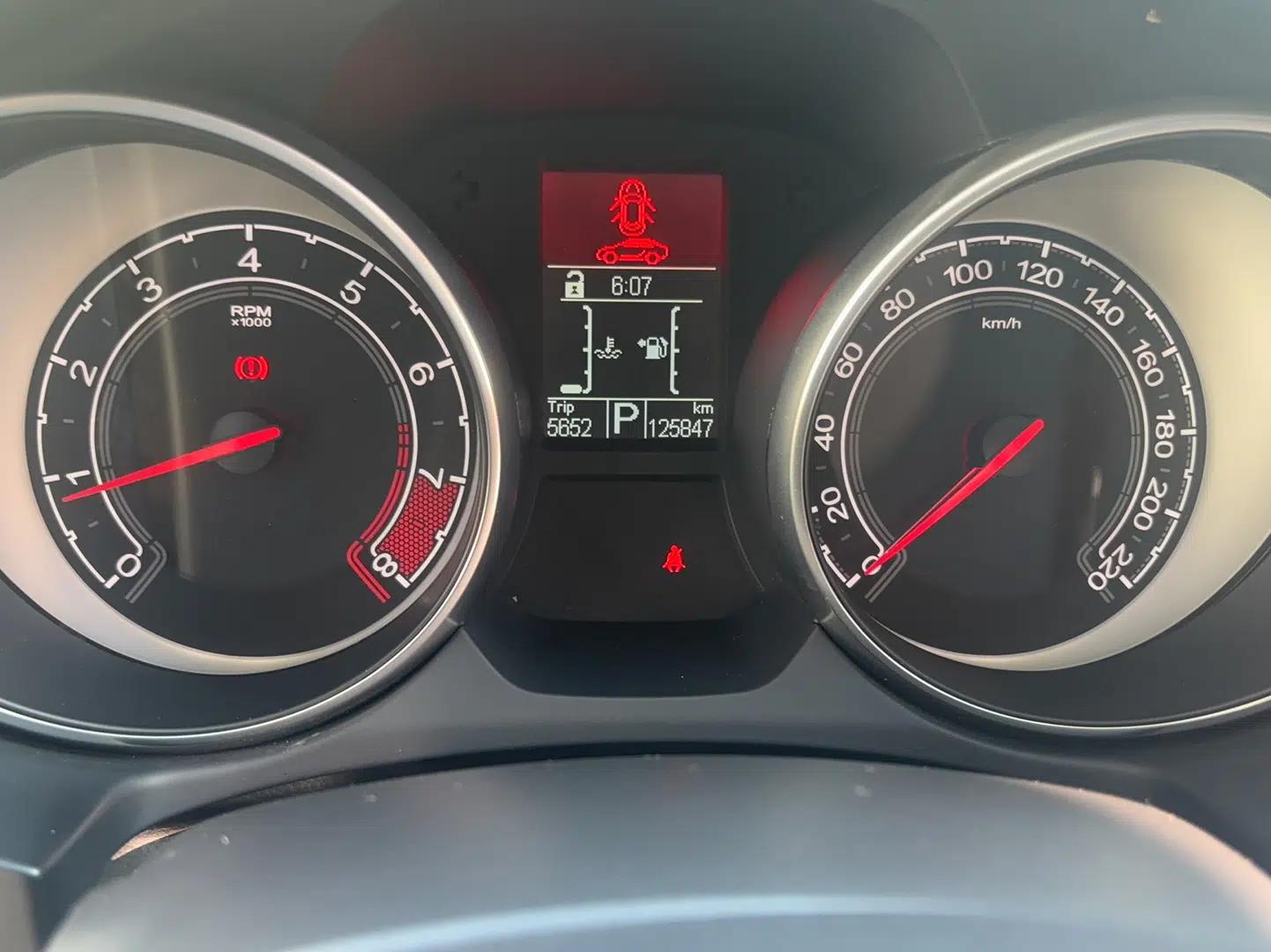 Used MG GT 2015 1.4TGI TST Dual-Clutch Luxury Edition — миниатюра 9