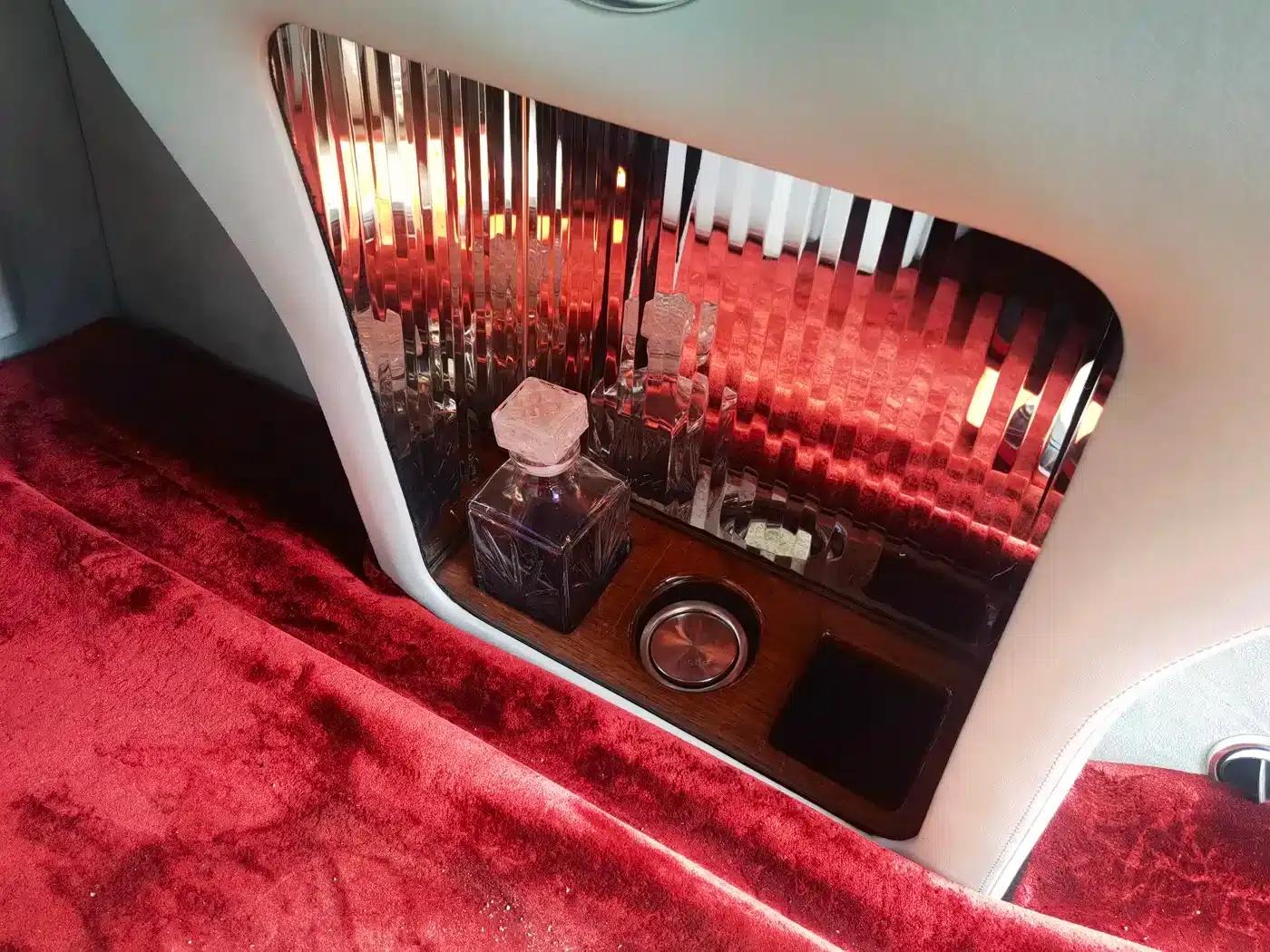 2011 SAVANA 6.0L Business Star 10-seater — миниатюра 13