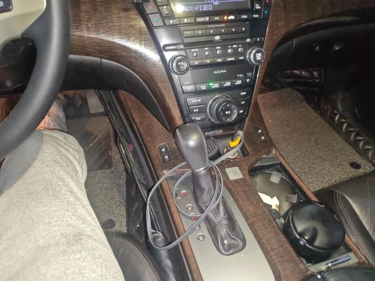 Used Acura MDX 2010 3.7 Comfort Edition — миниатюра 14