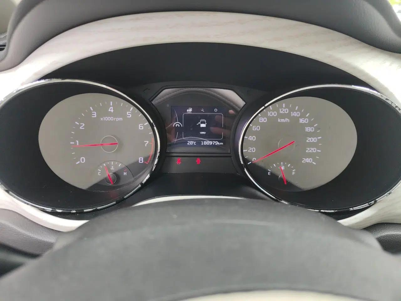 Used Kia Carnival 2015 3.3 GDI Luxury Edition China IV Standard — миниатюра 12