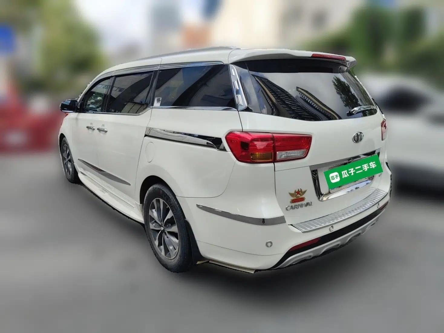 Used Kia Carnival 2015 3.3 GDI Luxury Edition China IV Standard — миниатюра 4