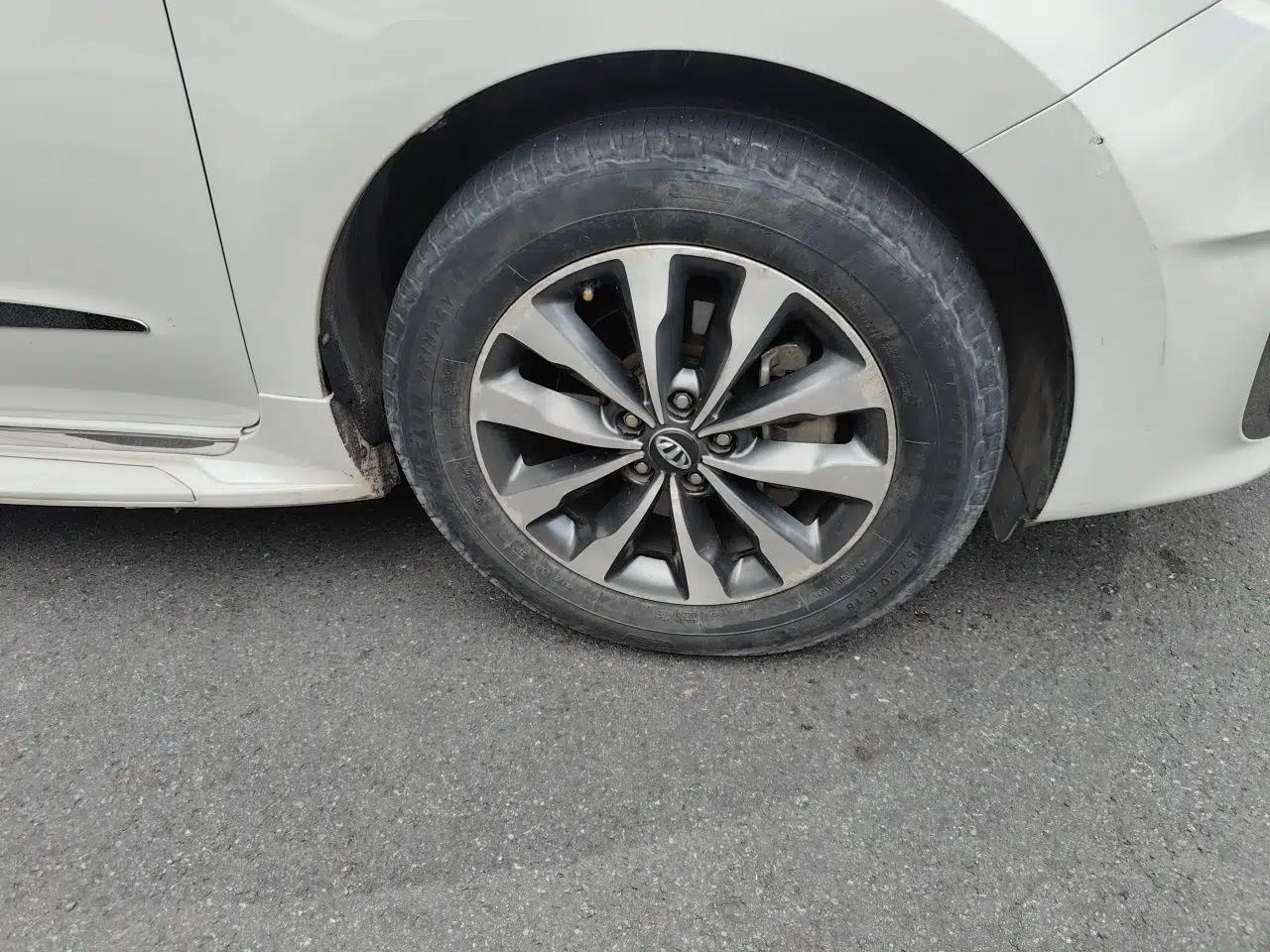 Used Kia Carnival 2015 3.3 GDI Luxury Edition China IV Standard — миниатюра 8