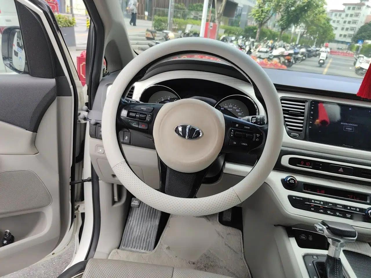 Used Kia Carnival 2015 3.3 GDI Luxury Edition China IV Standard — миниатюра 10