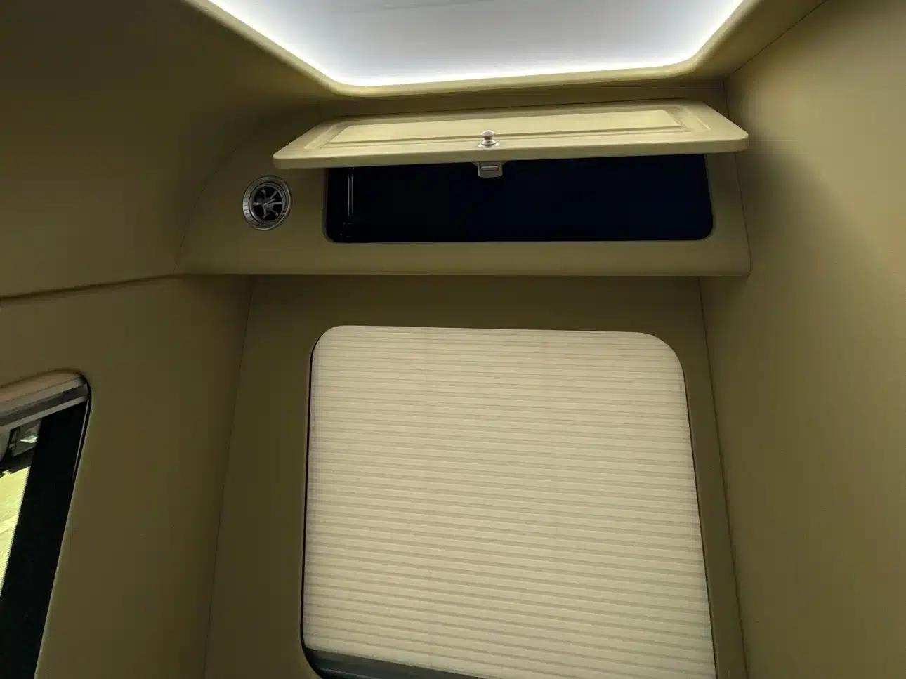 Hongqi Golden Sunflower Guoyue 2025 Model 3.0T 6-Seater — миниатюра 43