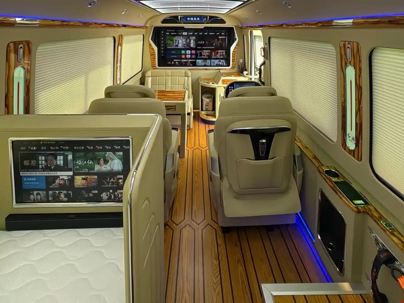 Hongqi Golden Sunflower Guoyue 2025 Model 3.0T 6-Seater — миниатюра 44