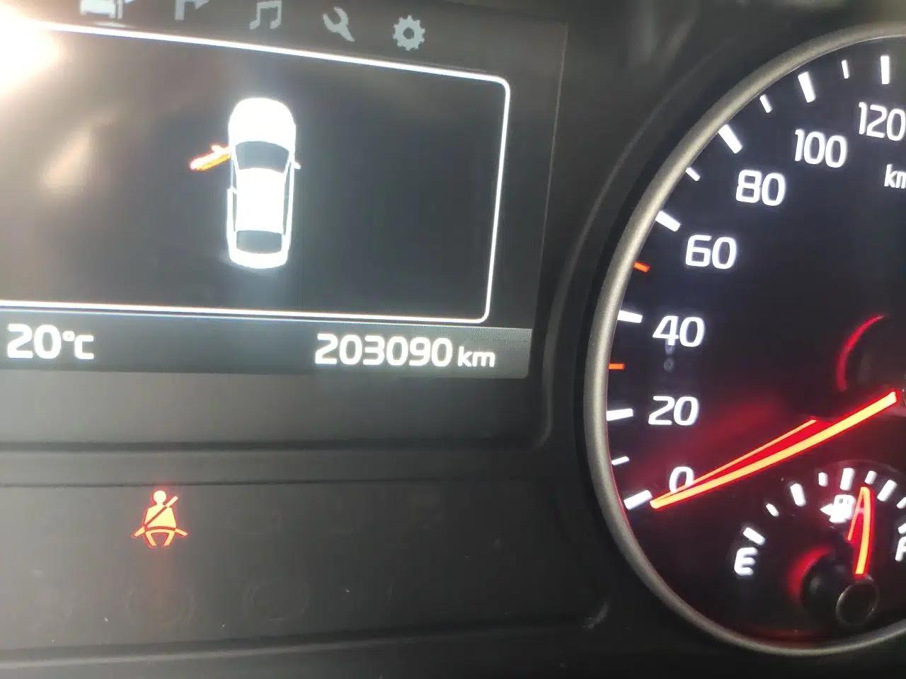 Used Kia K5 New Energy 2018 2.0L Smart Enjoyment Version — миниатюра 12