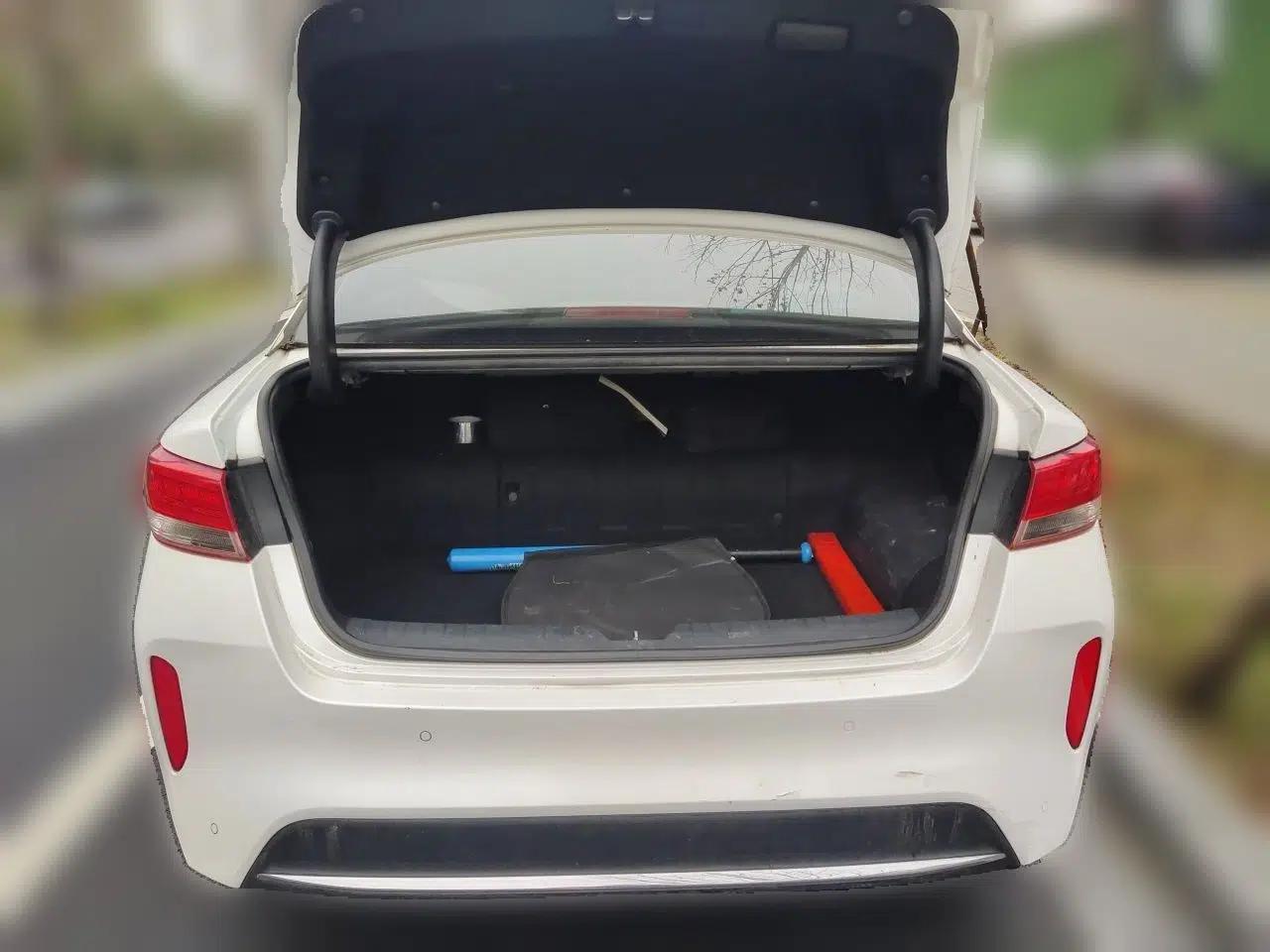 Used Kia K5 New Energy 2018 2.0L Smart Enjoyment Version — миниатюра 19