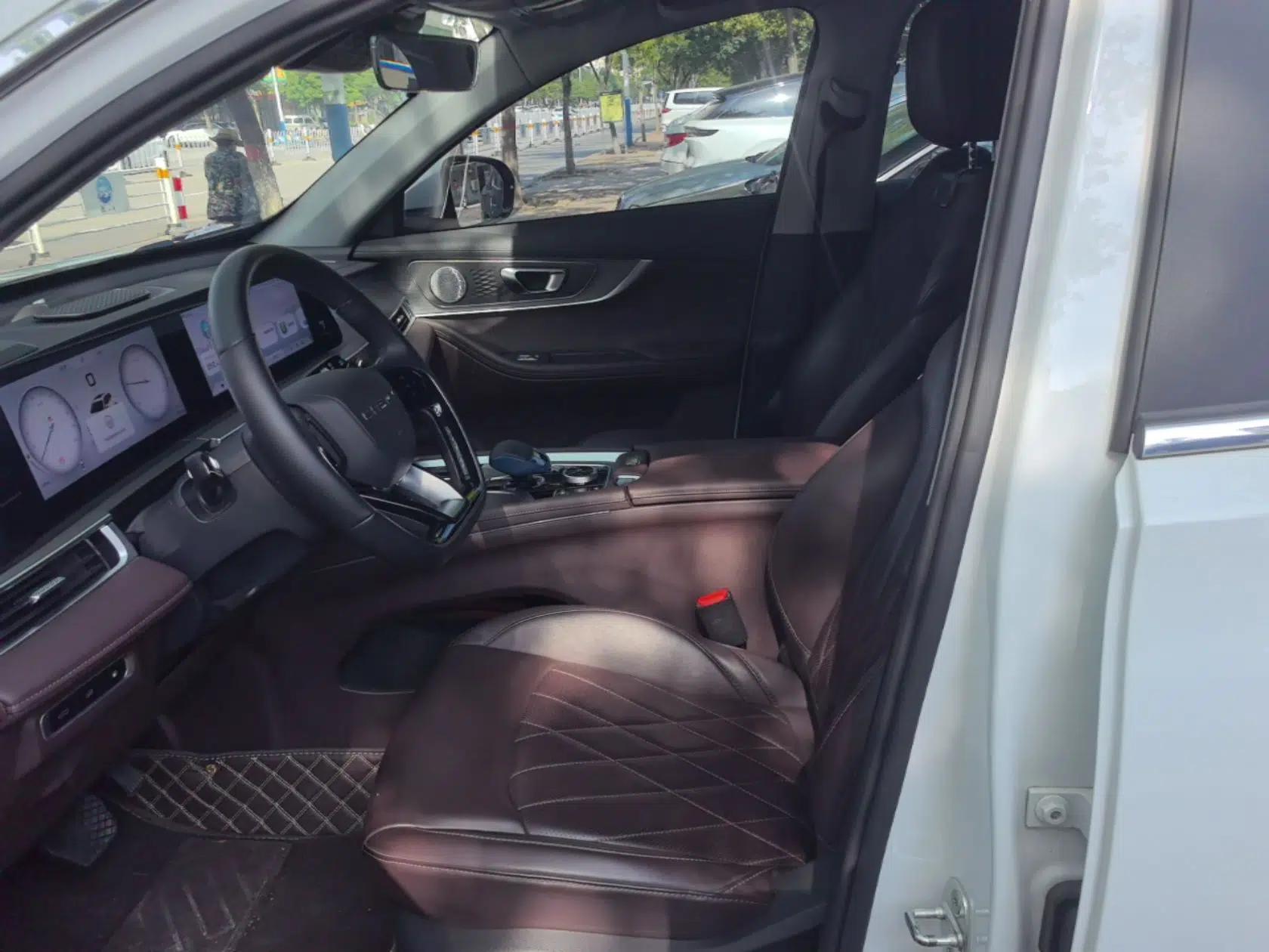 Used Chery Tiggo 8 PRO New Energy 2023 Champion Edition 1.5T 100km King's Version — миниатюра 23