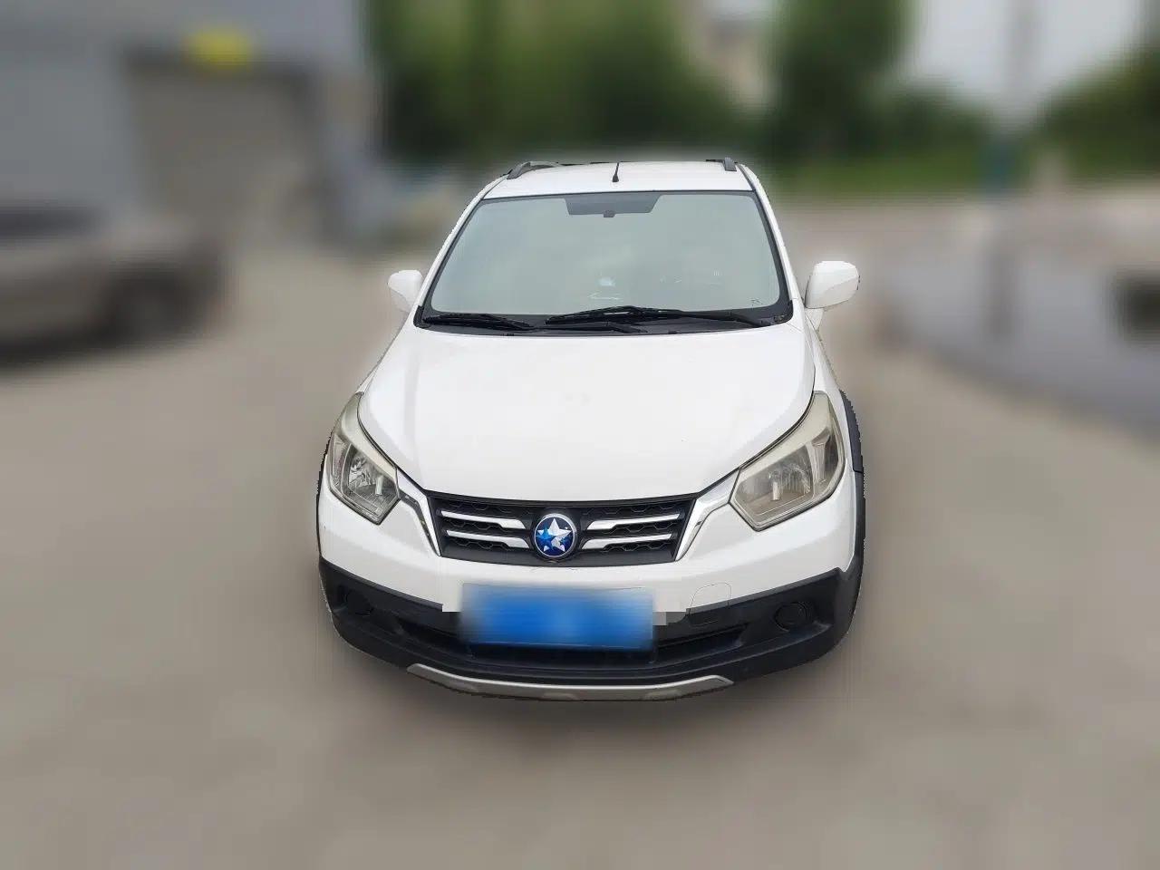 Used Venucia R50X 2015 1.6L Manual Trend Edition — миниатюра 2