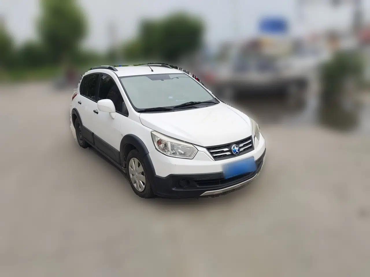Used Venucia R50X 2015 1.6L Manual Trend Edition — миниатюра 3