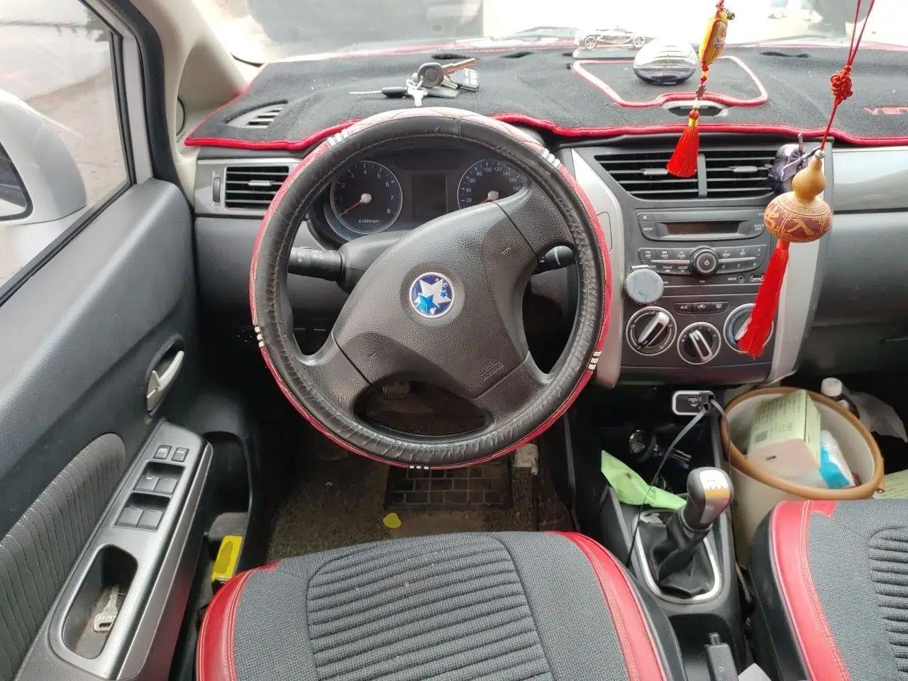 Used Venucia R50X 2015 1.6L Manual Trend Edition — миниатюра 10