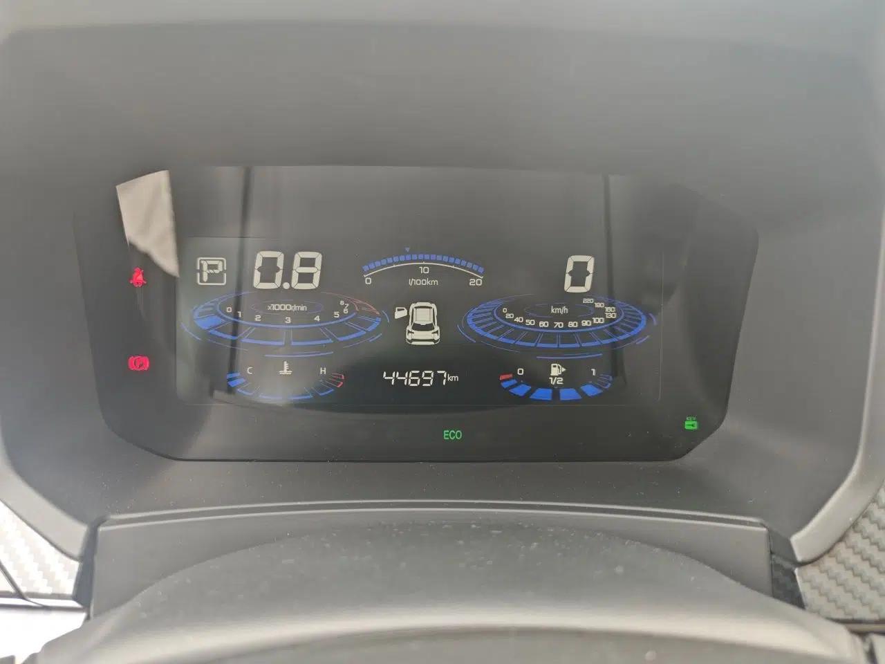 Used Venucia T60 2020 1.6L CVT Smart Drive Version China VI Standard — миниатюра 11