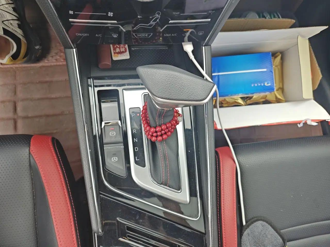 Used Venucia T60 2020 1.6L CVT Smart Drive Version China VI Standard — миниатюра 14