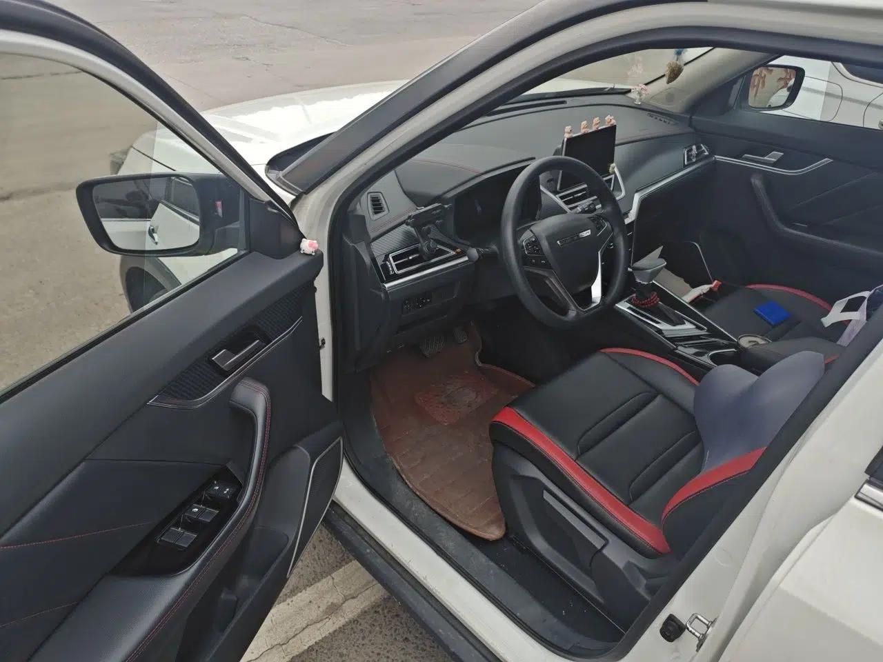 Used Venucia T60 2020 1.6L CVT Smart Drive Version China VI Standard — миниатюра 16