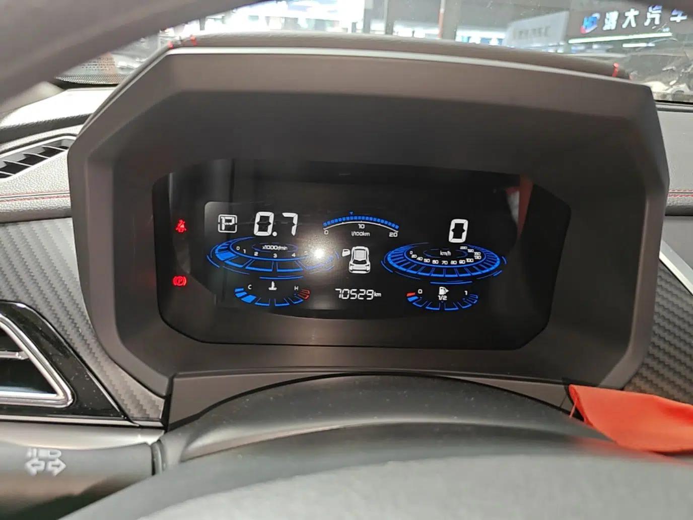 Used Venucia T60 2020 1.6L CVT Smart Drive Version China VI Standard — миниатюра 14